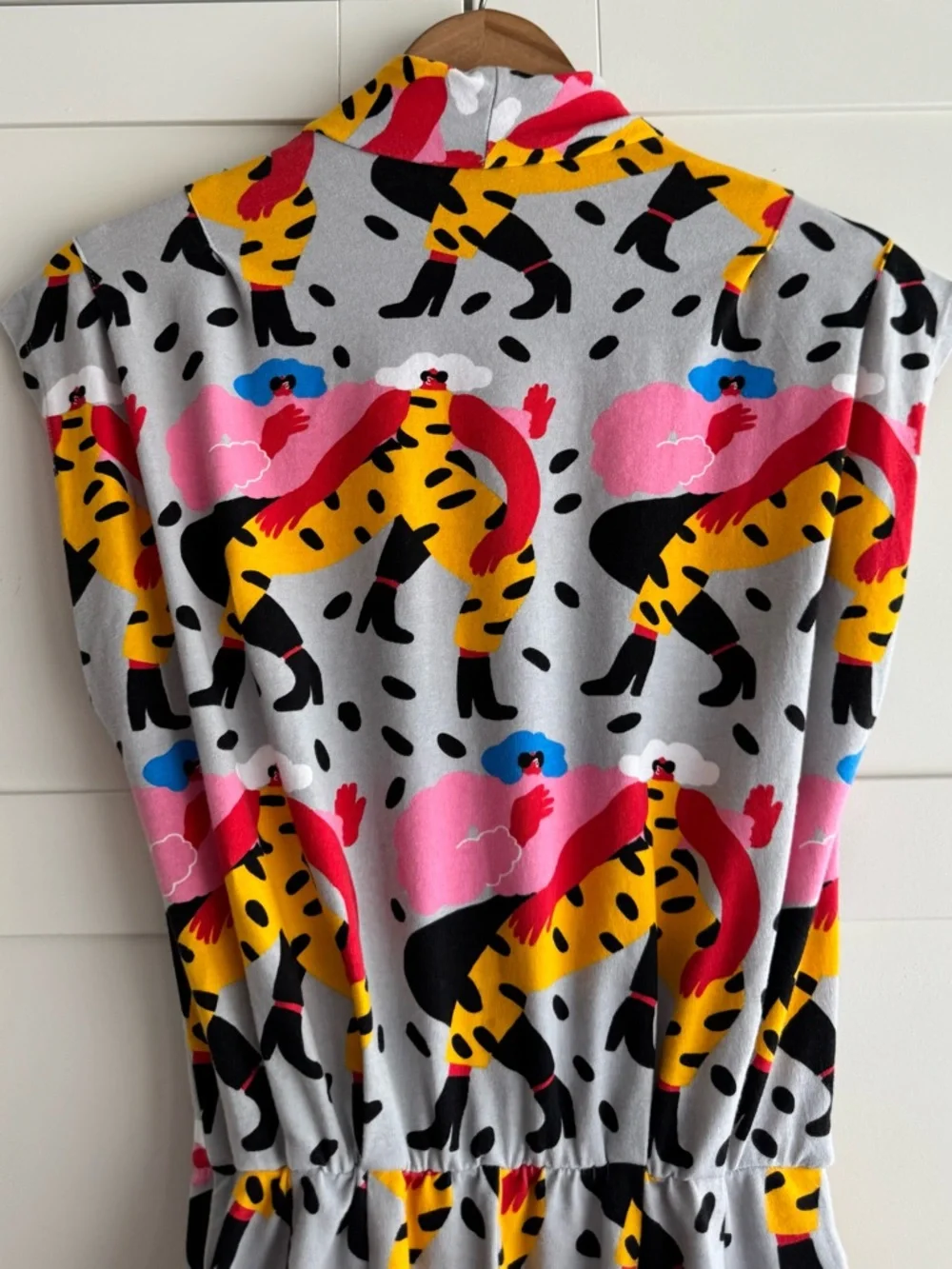 Nooworks Dancing Ladies Magic Suit 3 Button Jumpsuit - Picture 4 of 6